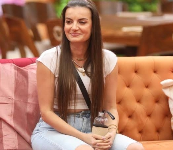 Natalia Janoszek Biography